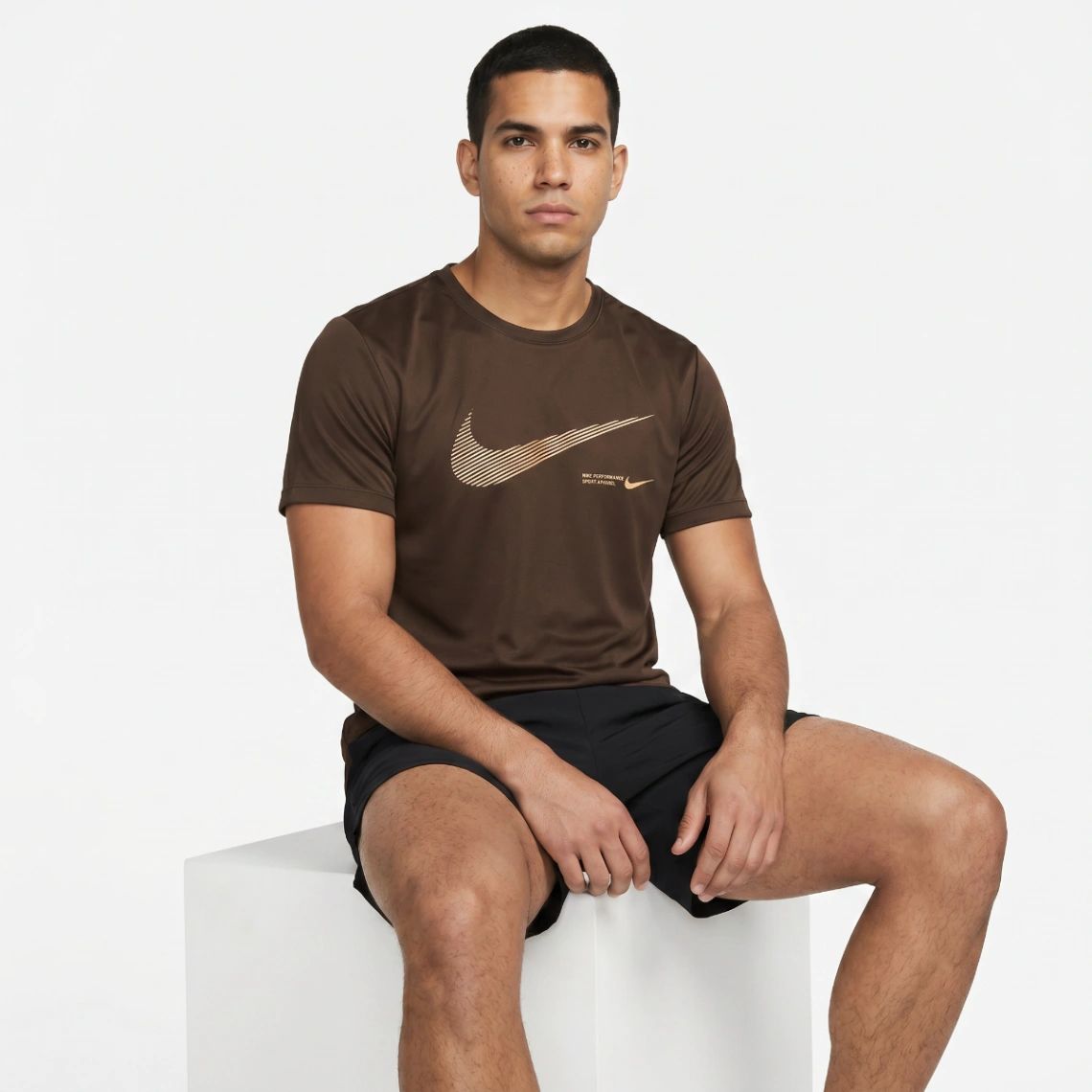 Camiseta Nike Performance Deportiva — alt view